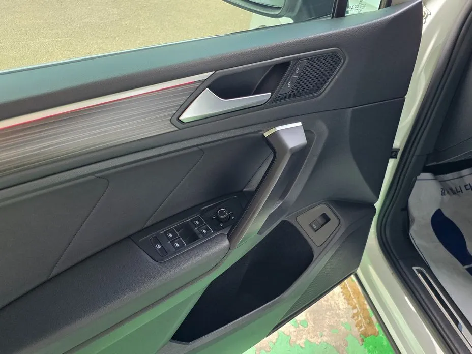 Volkswagen Tiguan — фото 7
