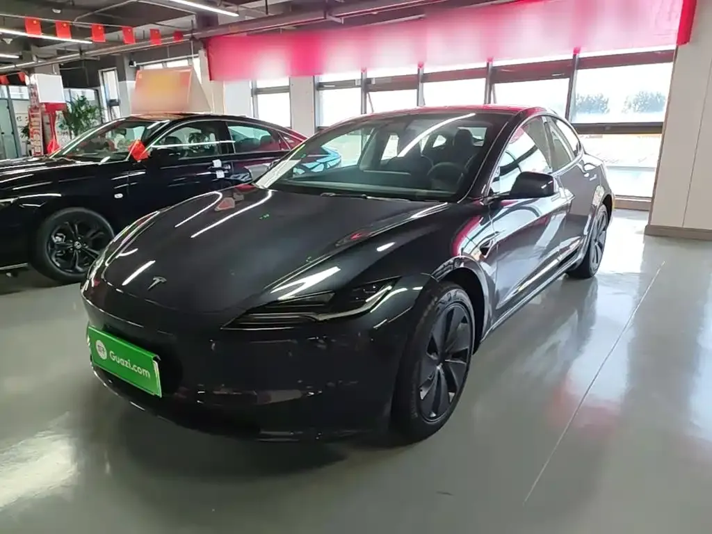 Tesla Model 3 — фото 3
