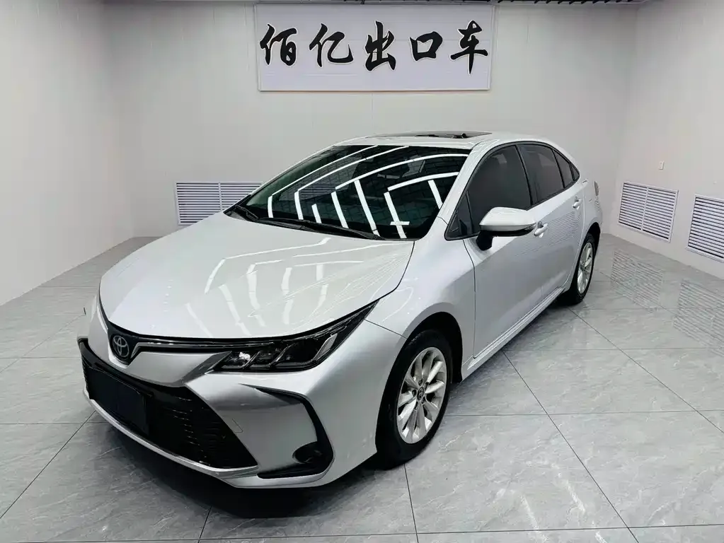 Toyota Corolla — фото 1