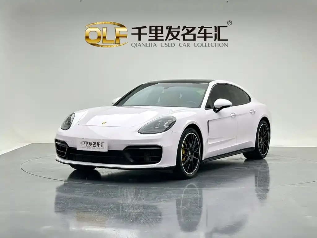 Porsche Panamera — фото 1