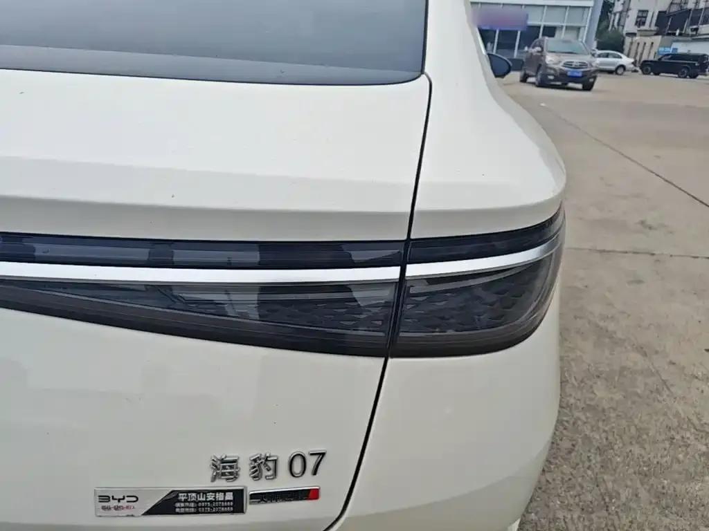 BYD Seal 07 DM-i — фото 2