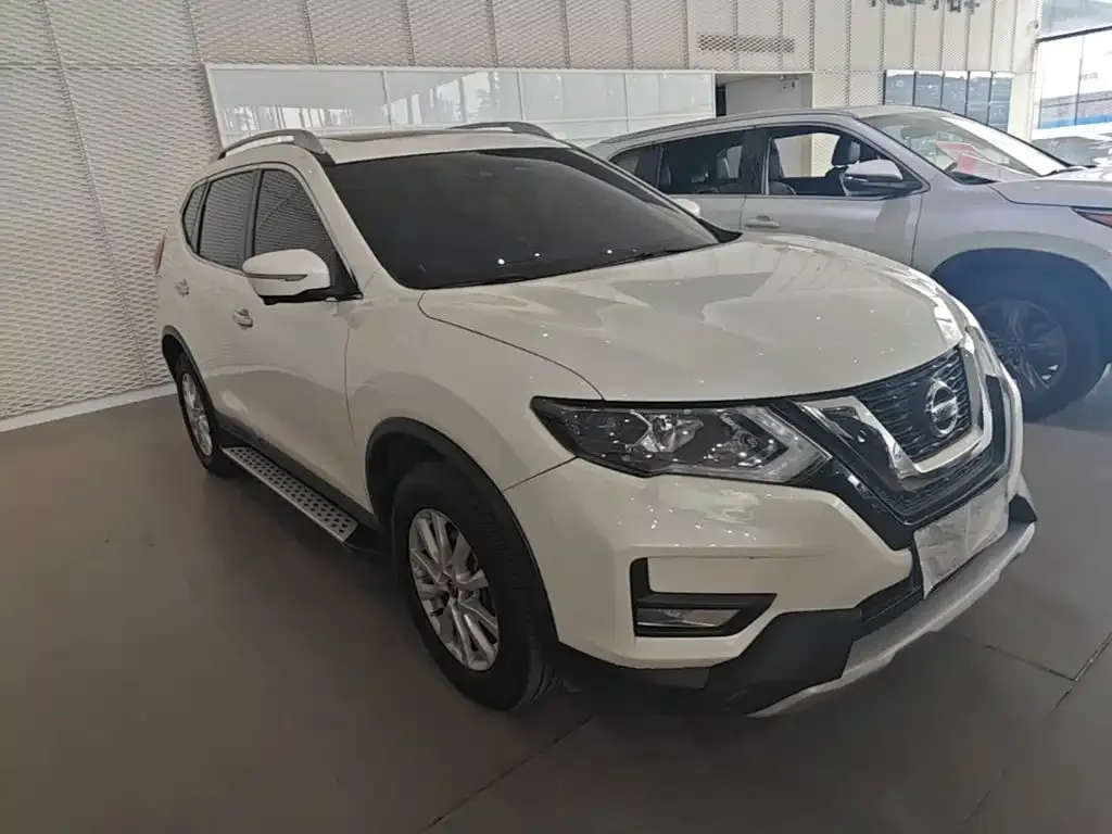 Nissan X-Trail — фото 7