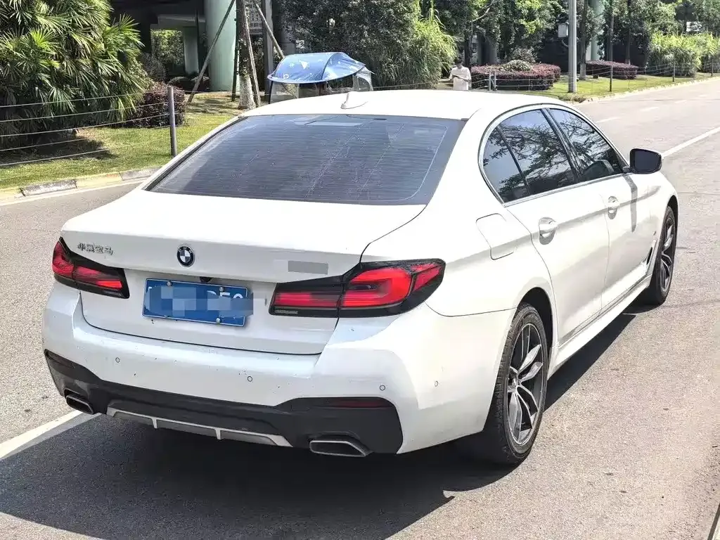 BMW 5 Series — фото 2
