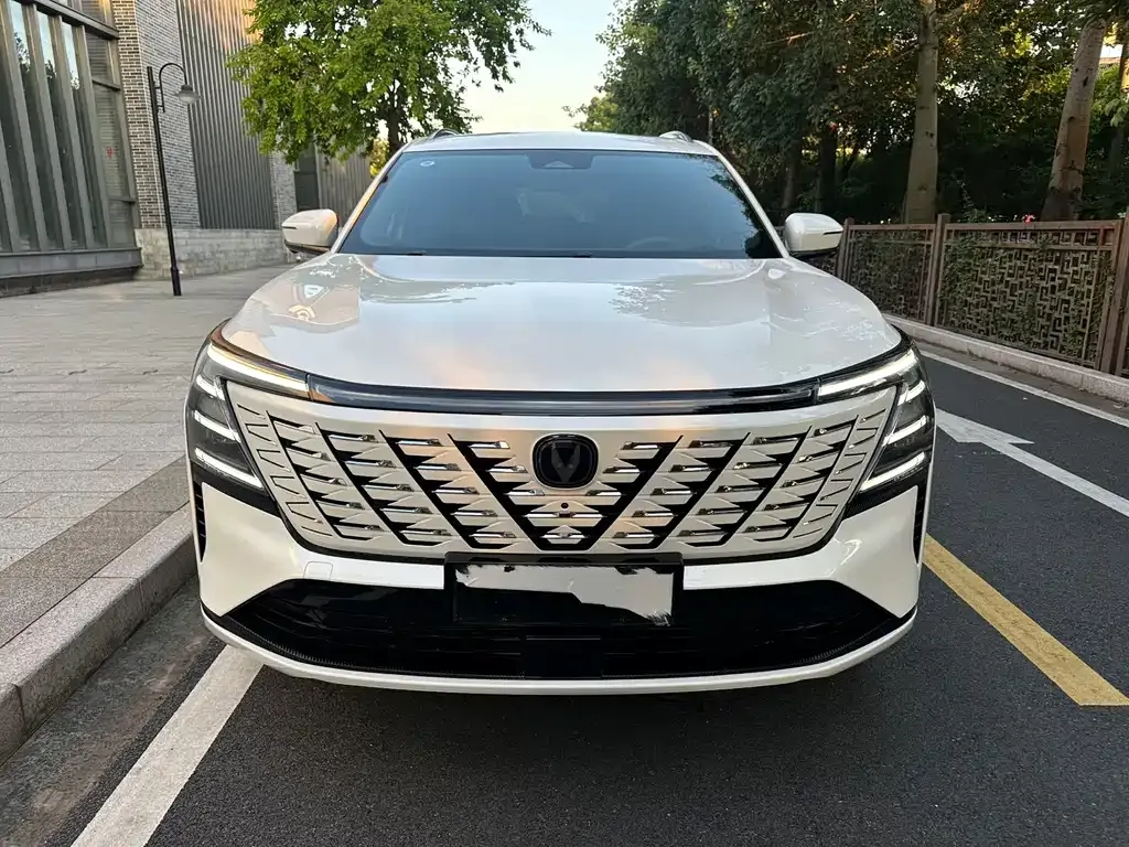 Changan CS75 PLUS — фото 4