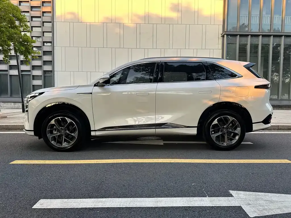 Changan CS75 PLUS — фото 6
