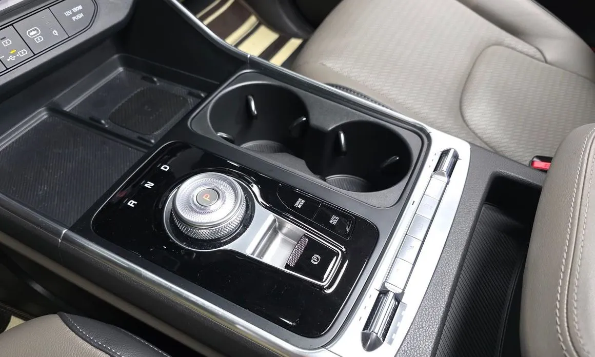 Kia Carnival — фото 10