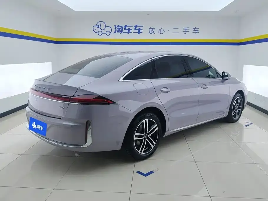 Roewe M7 DMH — фото 6
