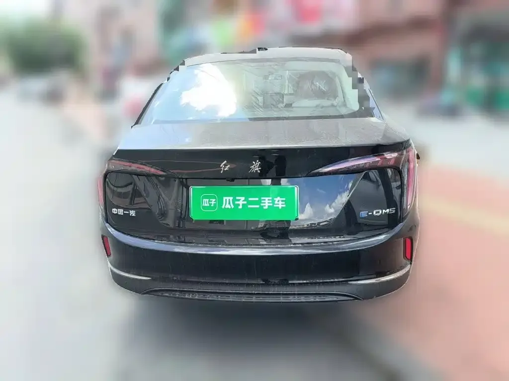 Hongqi E-QM5 — фото 6