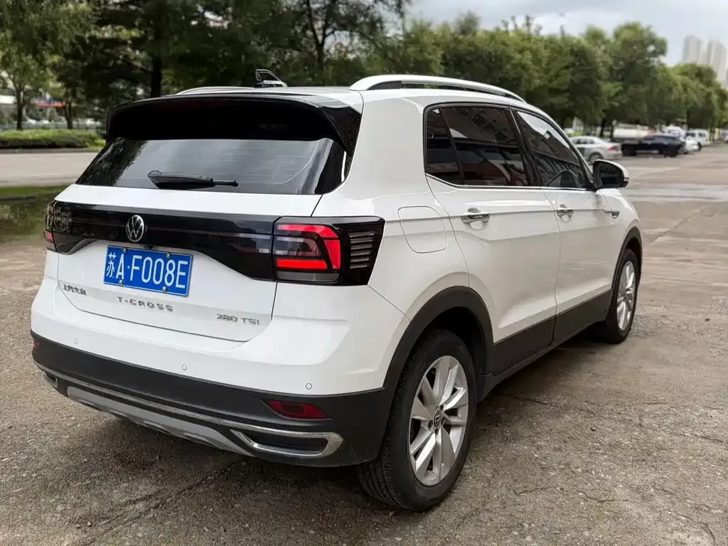 Volkswagen T-Cross — фото 9