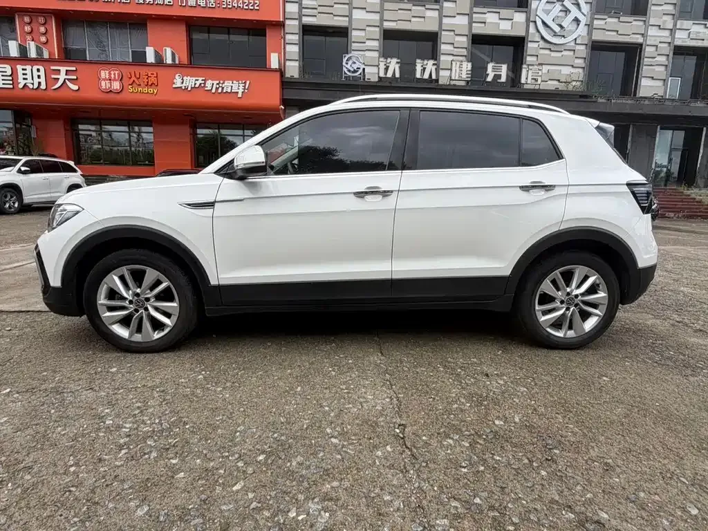 Volkswagen T-Cross — фото 10