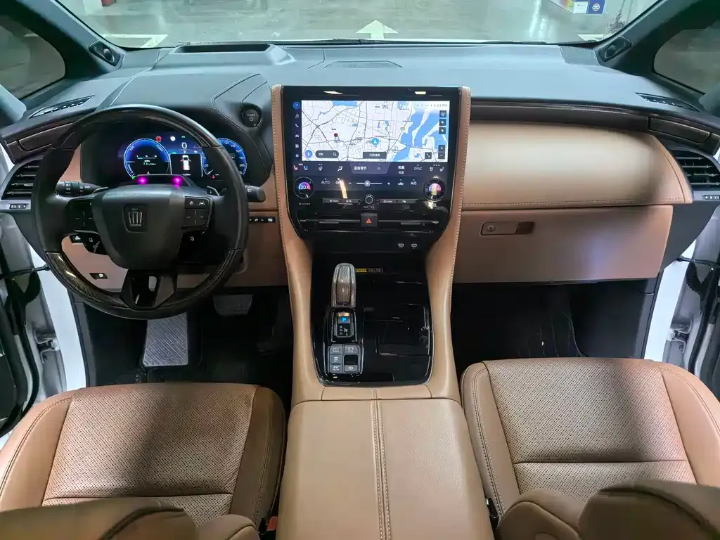 Toyota Vellfire — фото 7