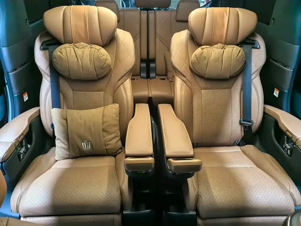Toyota Vellfire — фото 8