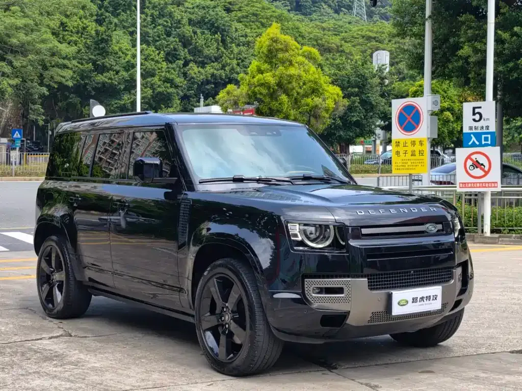 Land Rover Defender — фото 10