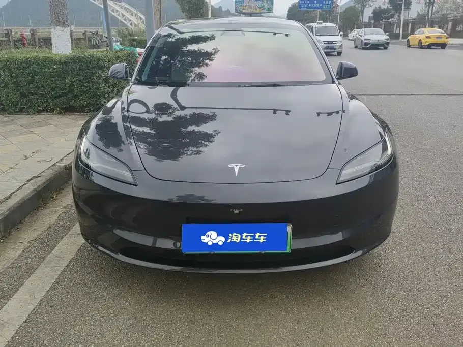 Tesla Model 3 — фото 10