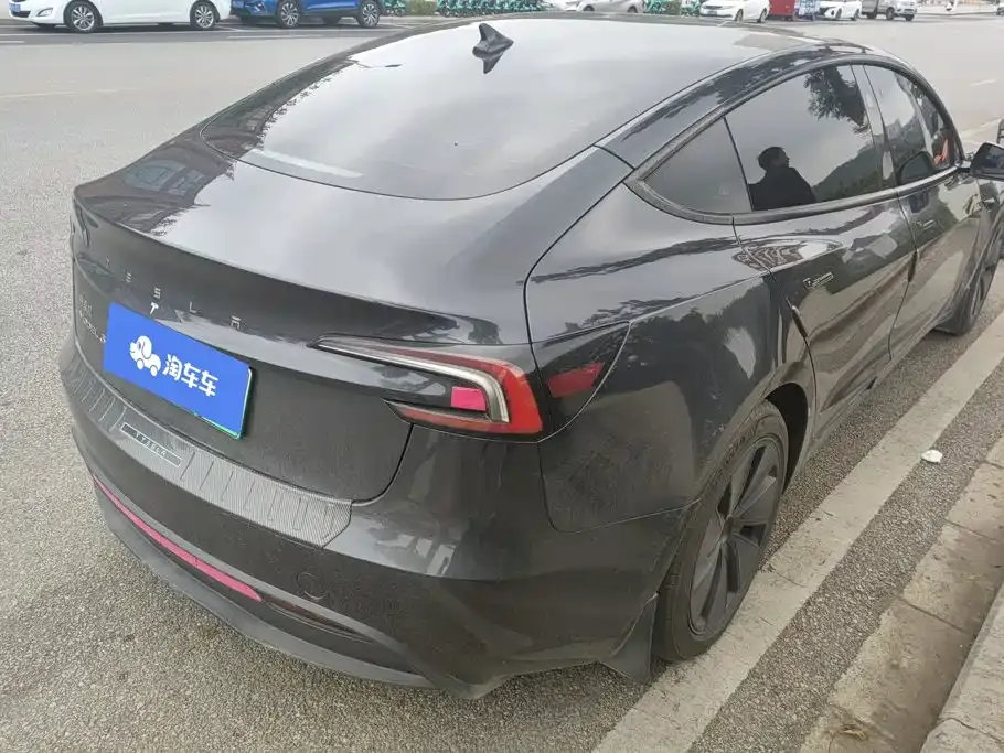 Tesla Model 3 — фото 7