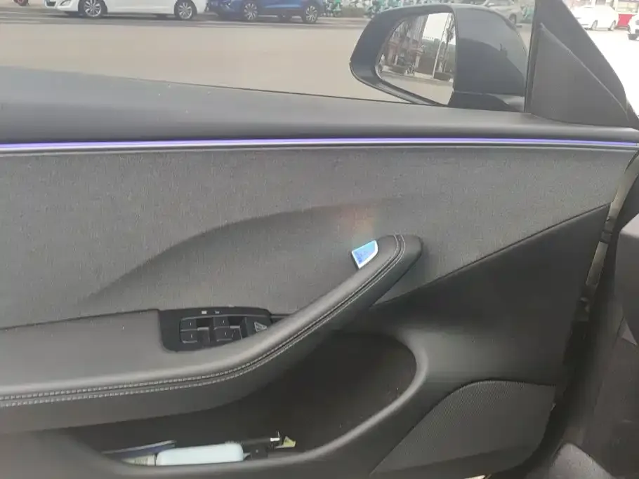 Tesla Model 3 — фото 2