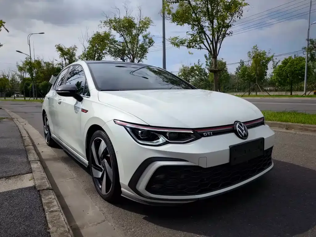 Volkswagen Golf GTI — фото 4
