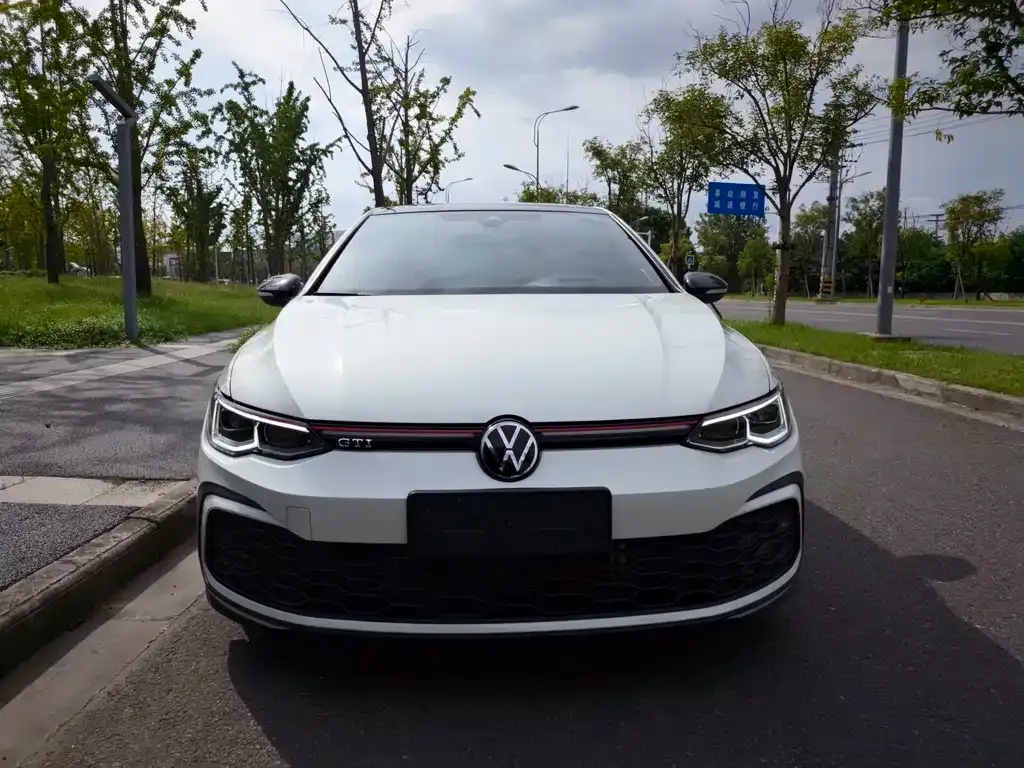 Volkswagen Golf GTI — фото 3