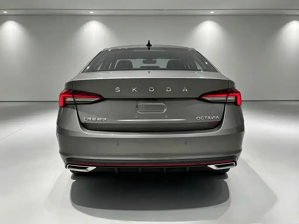 Skoda Octavia — фото 3