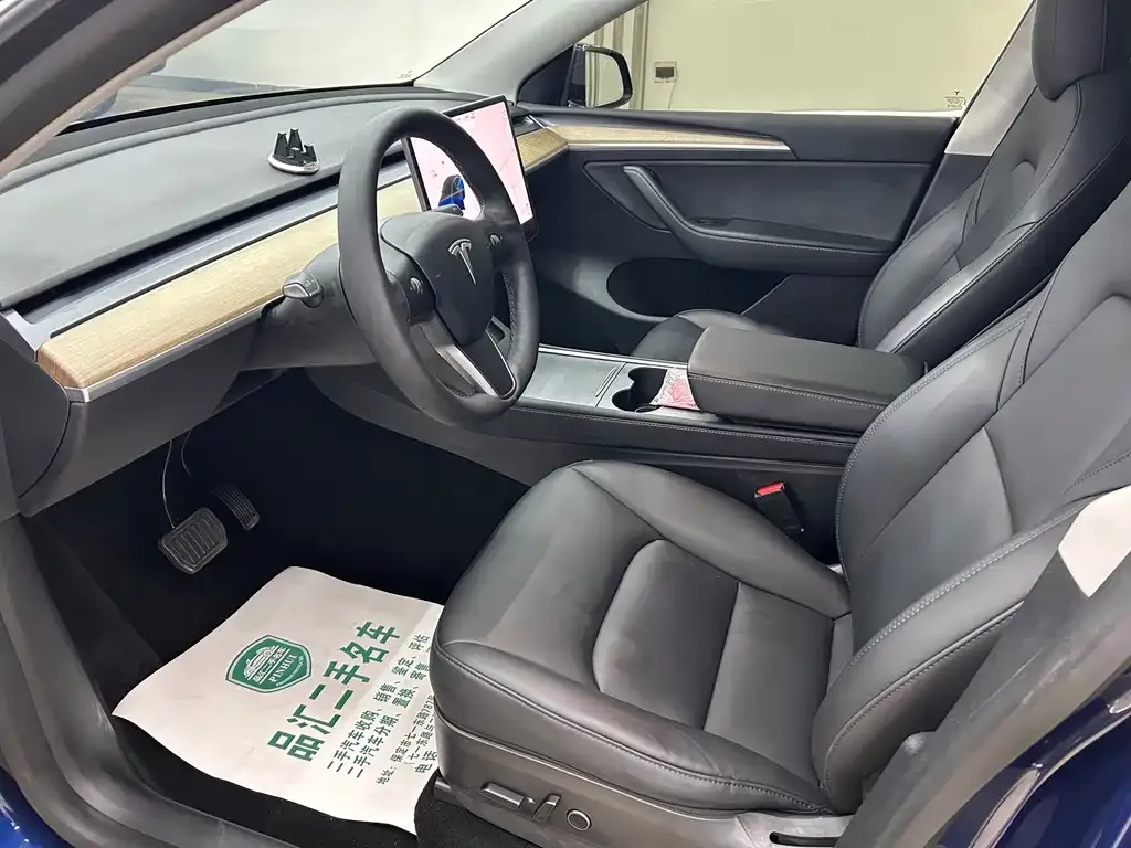 Tesla Model Y — фото 4