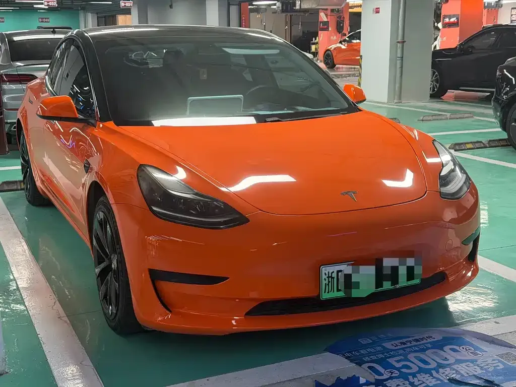 Tesla Model 3 — фото 9