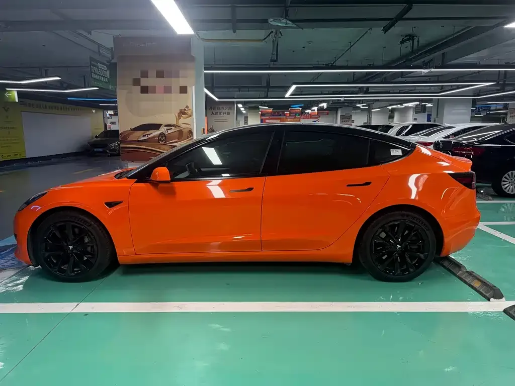 Tesla Model 3 — фото 3