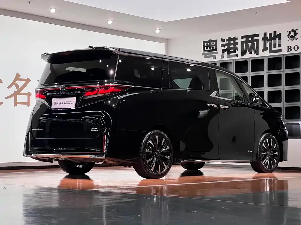 Toyota Vellfire — фото 9