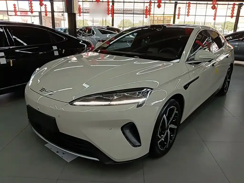 BYD Seal 07 DM-i — фото 2