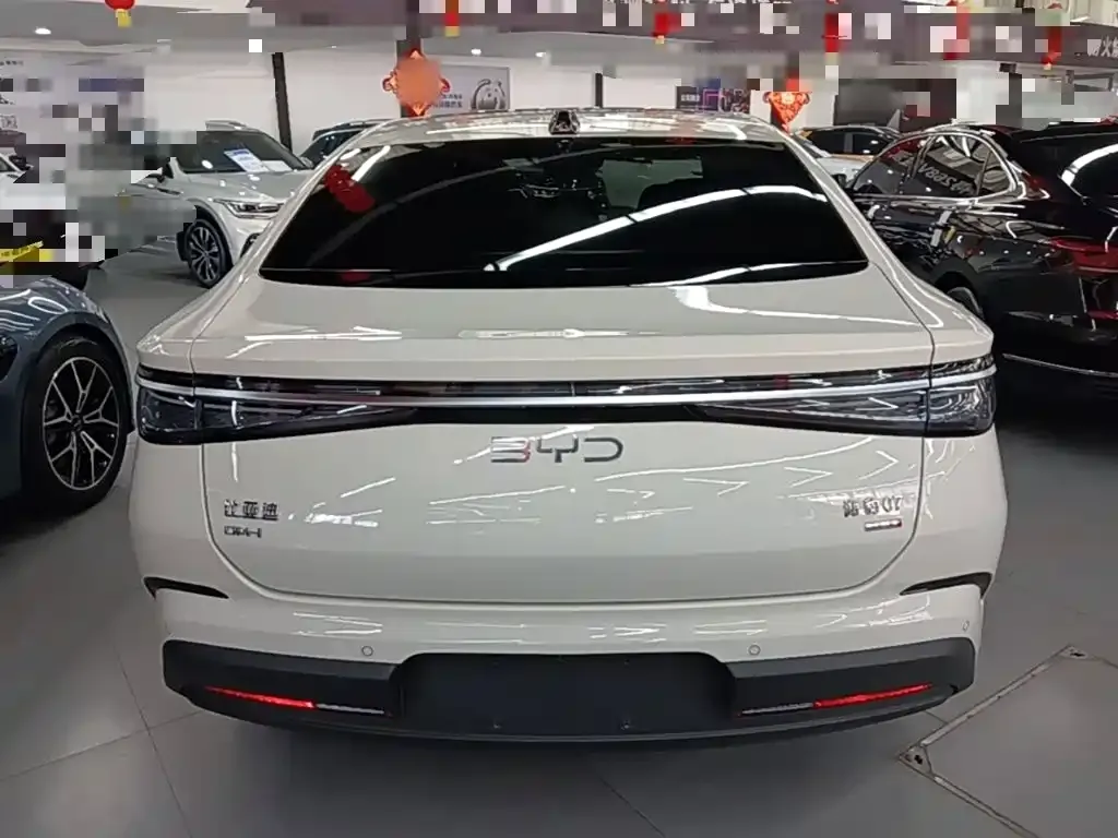 BYD Seal 07 DM-i — фото 3