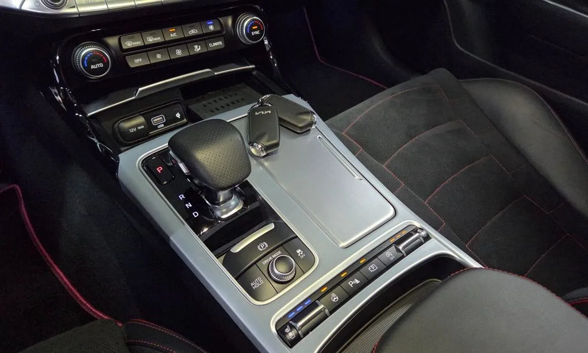 Kia Stinger — фото 10