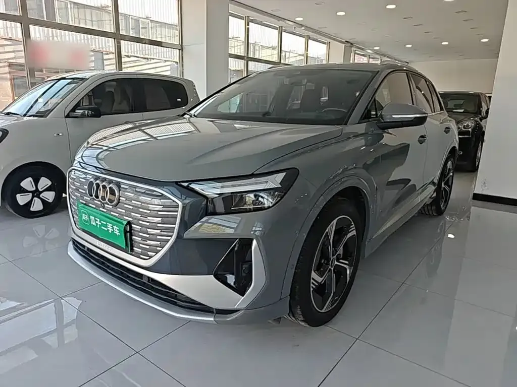 Audi Q4 e-tron — фото 10