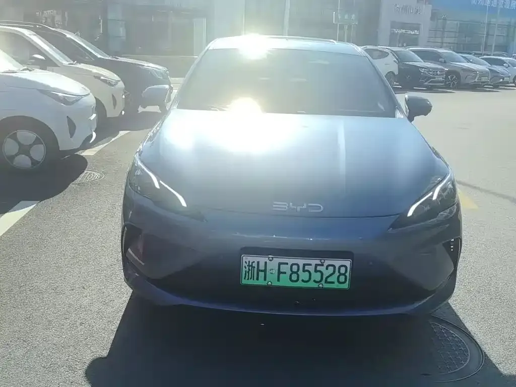 BYD Seal 05 DM-i — фото 9