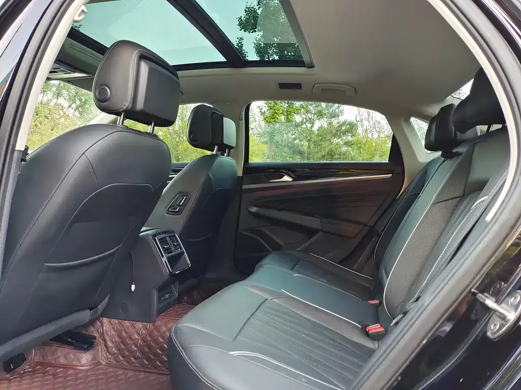 Volkswagen Passat — фото 3