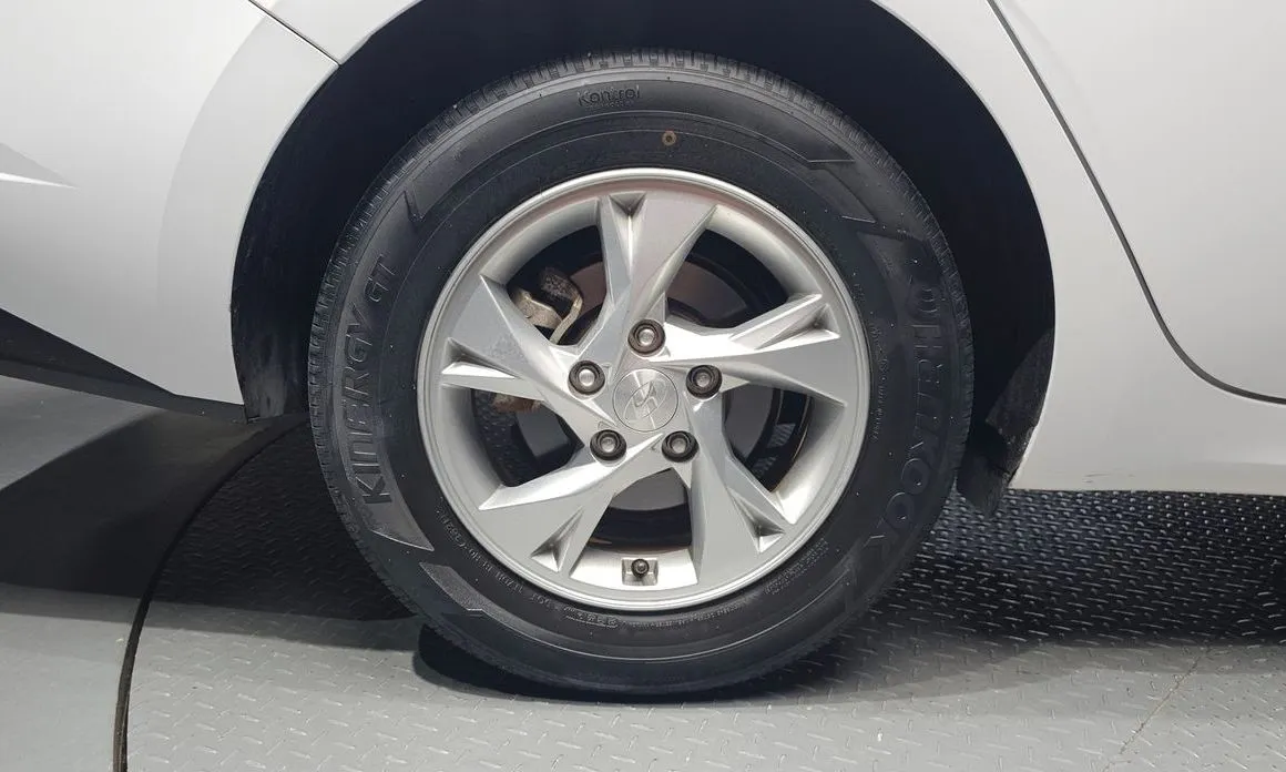 Hyundai AVANTE — фото 6