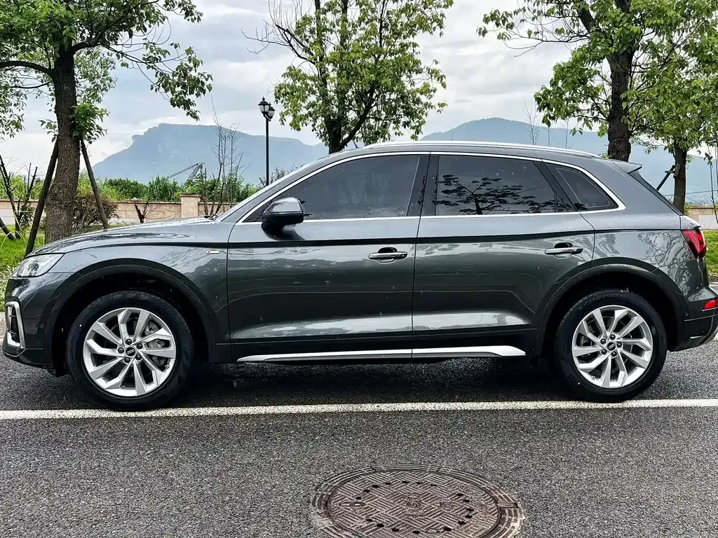 Audi Q5L — фото 7