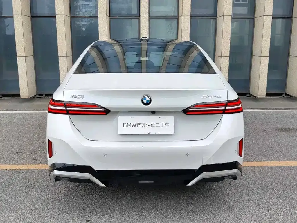 BMW 5 Series — фото 10