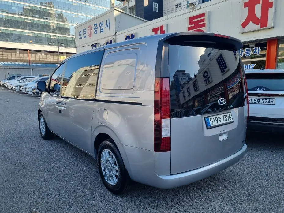 Hyundai Staria — фото 10
