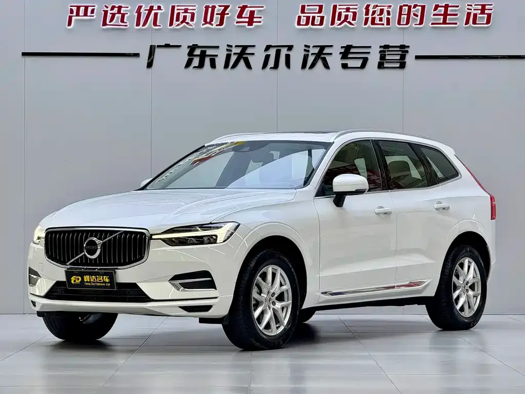 Volvo XC60 — фото 10