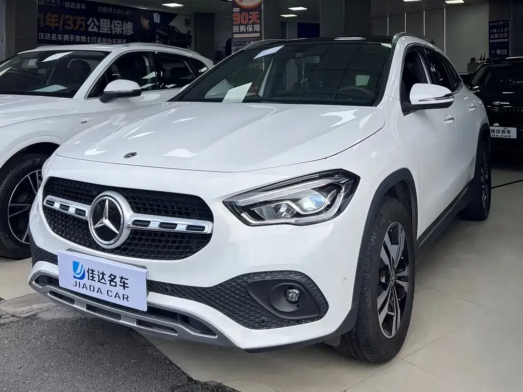 Mercedes-Benz GLA — фото 1