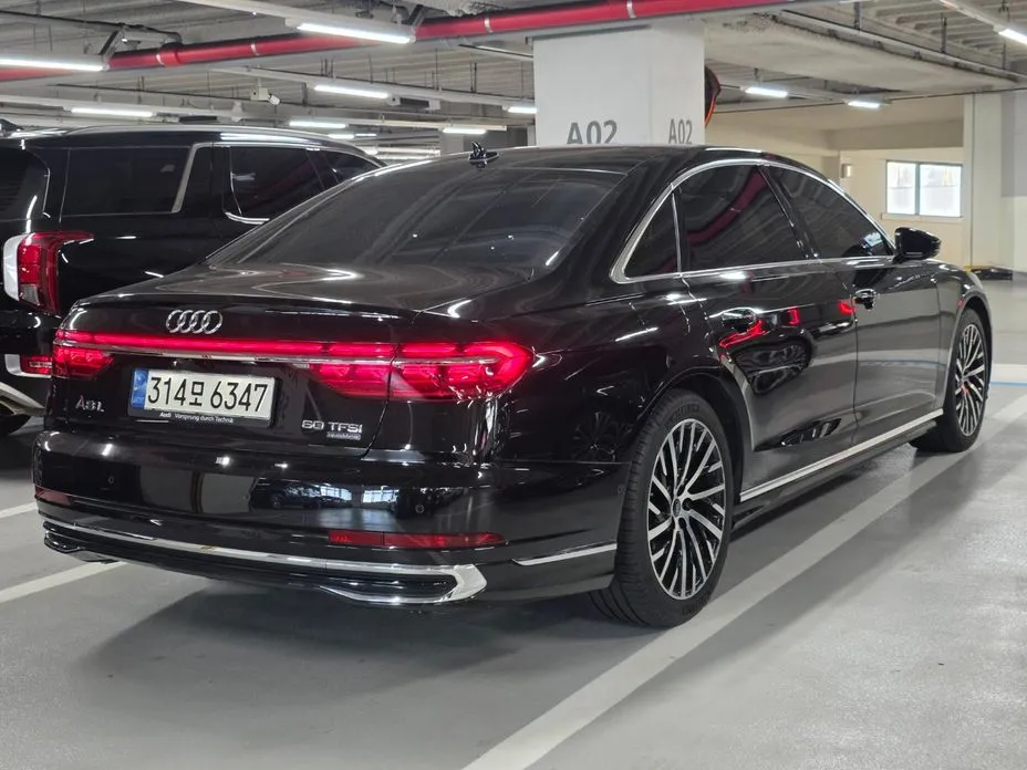 Audi A8 — фото 6