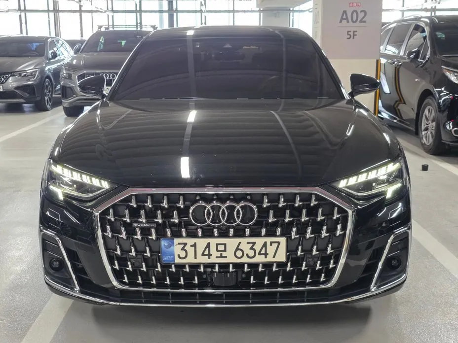 Audi A8 — фото 7