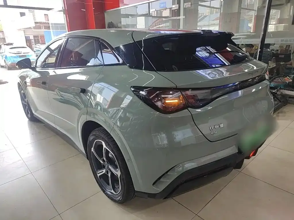 BYD Seal 06GT — фото 10
