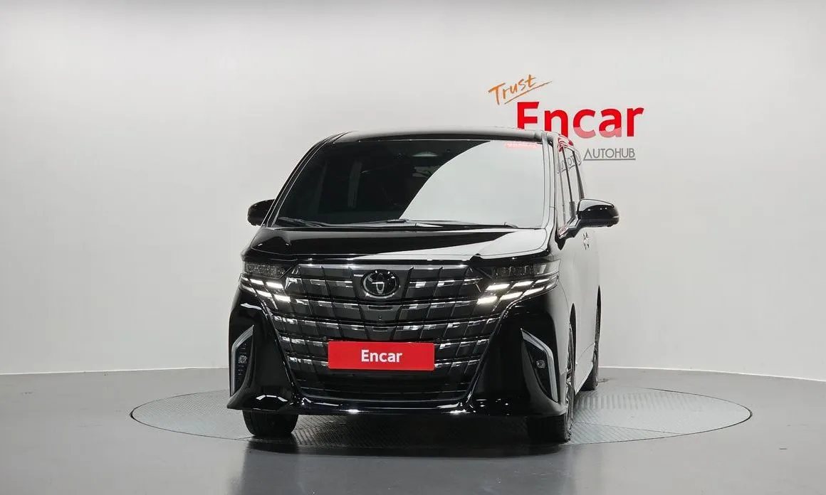 Toyota Alphard — фото 10