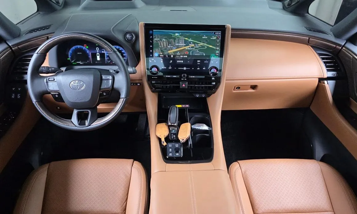 Toyota Alphard — фото 8