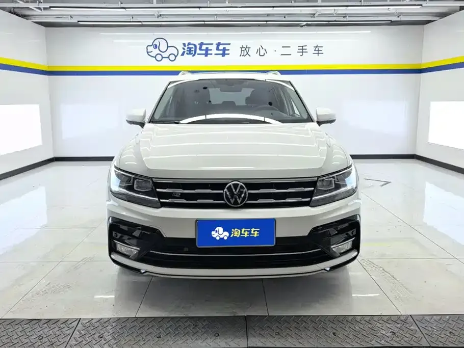 Volkswagen Tiguan L — фото 3