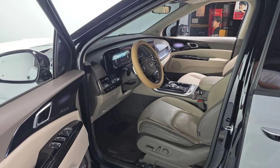 Kia Carnival — фото 10