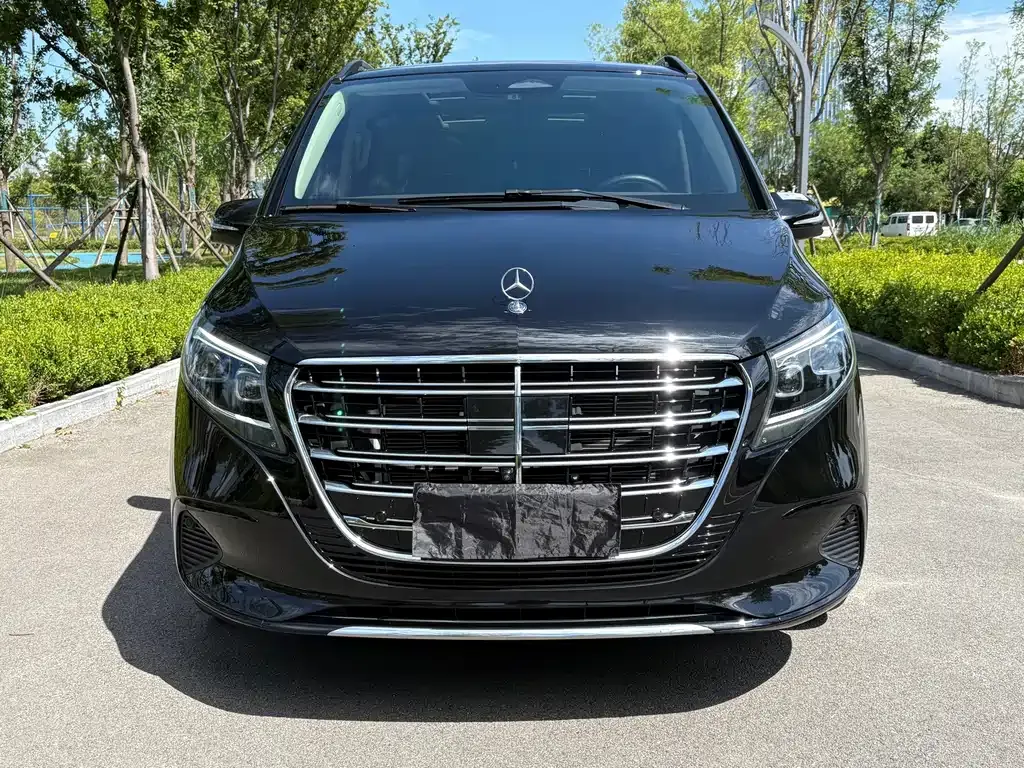 Mercedes-Benz V-Class — фото 10