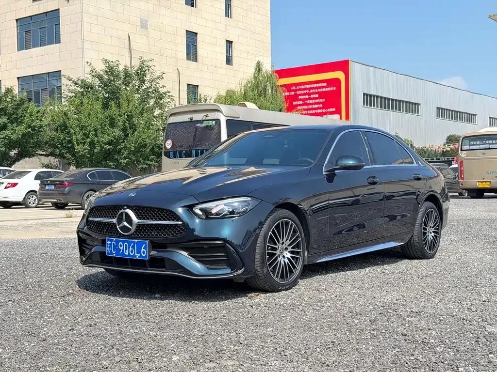 Mercedes-Benz C-Class — фото 1