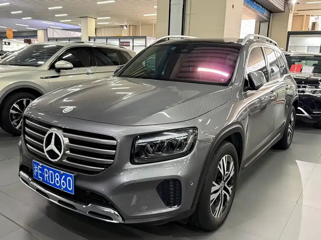 Mercedes-Benz GLB — фото 1