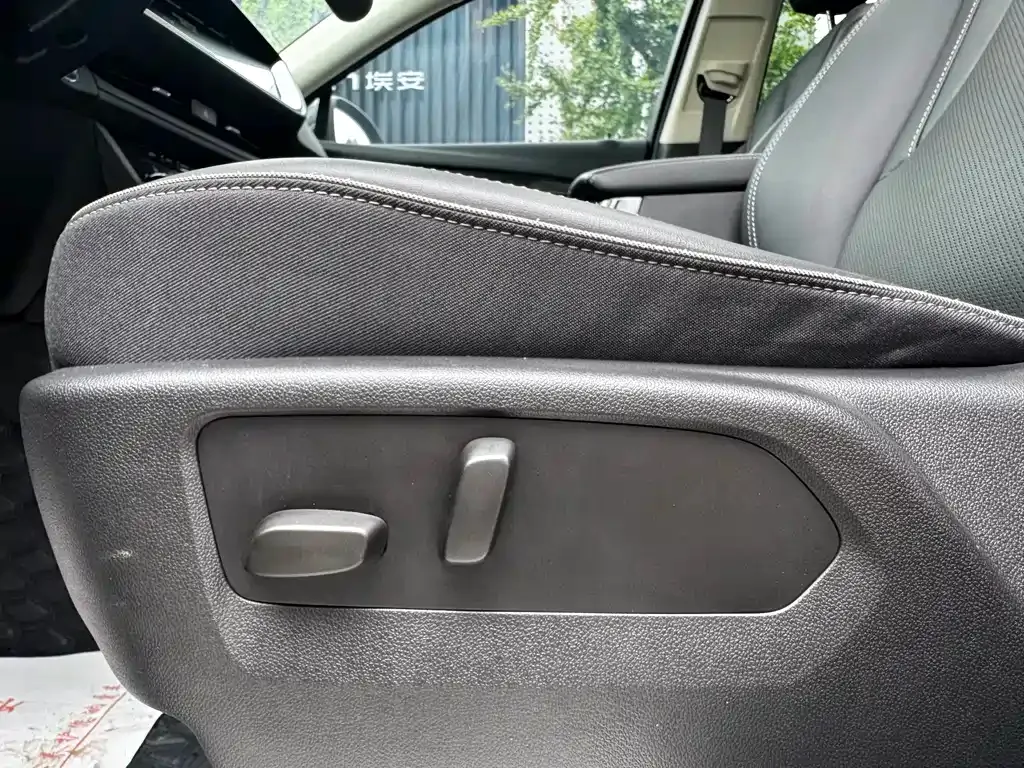 Buick Envision Plus — фото 10